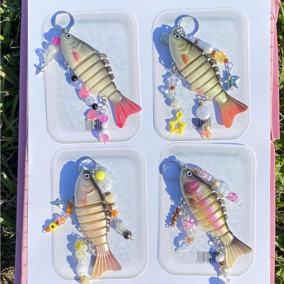 Colorful Fish Keychain Set - Picture 15 of 15